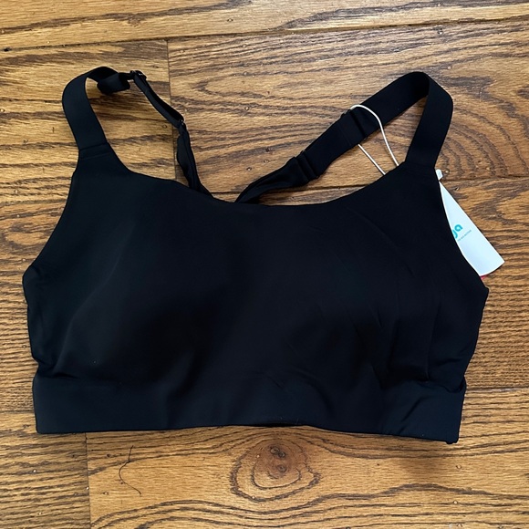 Iuga Other - Classic Black Women's Sports Bra